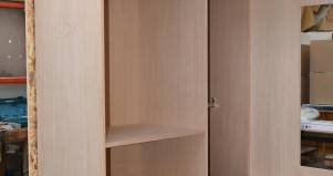 Cabina Armadio in Legno su misura Artigianale 